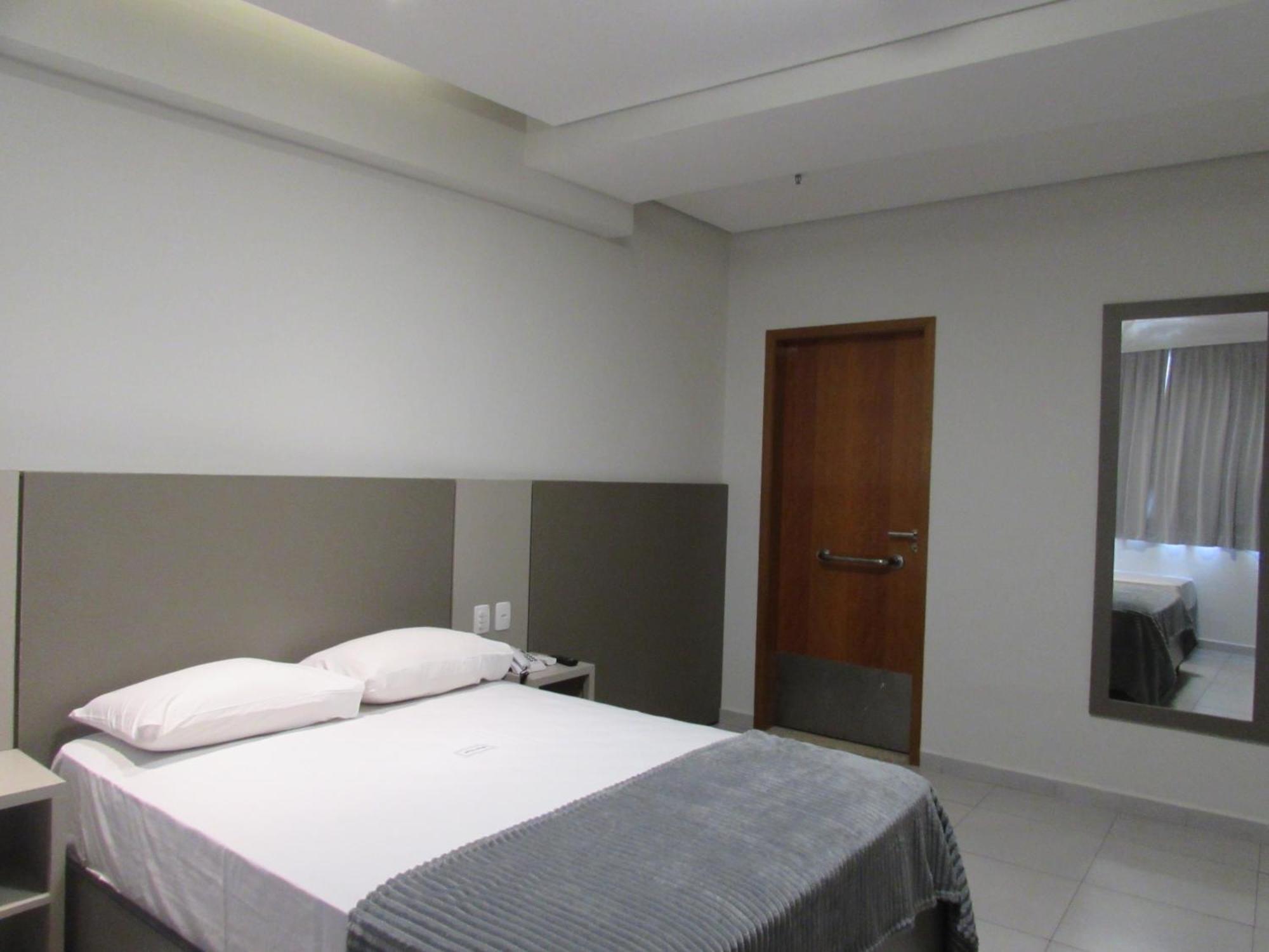 Hotel Urbis A 10 Minutos Rua 25 De Marco, Bras,Bom Retiro,A 2 Minutos Do Mirante Sampa Sky 圣保罗 外观 照片
